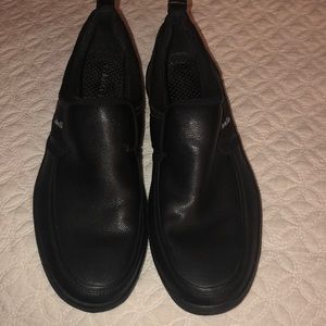 Men’s NEW  Calvin Klein leather black loafers